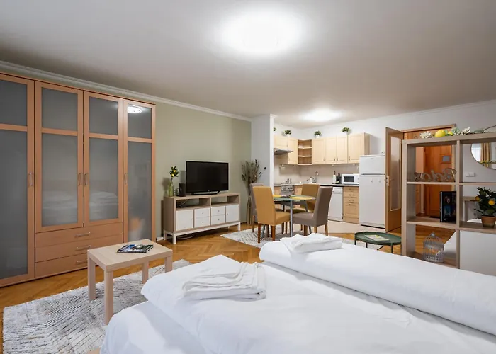 Moonlit Muse Apartamento